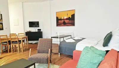 TV/Unterhaltungsangebot in der Unterkunft GreenApartment XLStudio 27 Neukölln