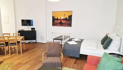 TV/Unterhaltungsangebot in der Unterkunft GreenApartment XLStudio 27 Neukölln