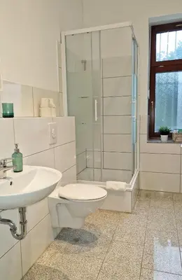 Ein Badezimmer in der Unterkunft GreenApartment XLStudio 27 Neukölln