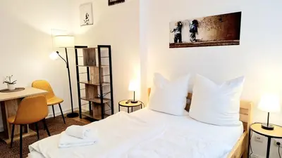 Ein Bett oder Betten in einem Zimmer der Unterkunft Green Apartment KM2 XL Studio with terrace