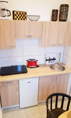 Küche/Küchenzeile in der Unterkunft Green Apartment Studio L29 Neukölln