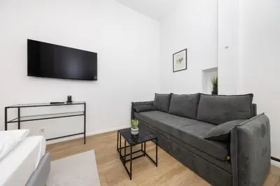 TV/Unterhaltungsangebot in der Unterkunft 2BR Modern Apt Maybachufer Tischkicker