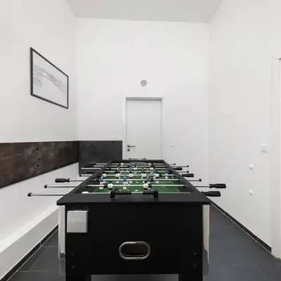 2BR Modern Apt Maybachufer Tischkicker