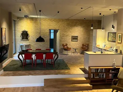 Ein Sitzbereich in der Unterkunft Große Loft im Naturschutzgebiet mit eigenem Garten