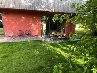 Ein Garten an der Unterkunft Große Loft im Naturschutzgebiet mit eigenem Garten