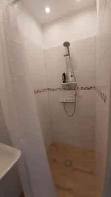 Ein Badezimmer in der Unterkunft Schwalbenhaus-Netzow
