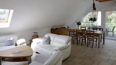 Ein Sitzbereich in der Unterkunft Ferienwohnung Bestensee