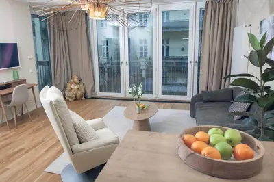 Ein Sitzbereich in der Unterkunft Berlin hautnah! Designer-Apartment an der Spree