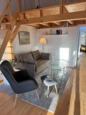 Ein Sitzbereich in der Unterkunft Haus am See - Ferienwohnung mit Panoramablick