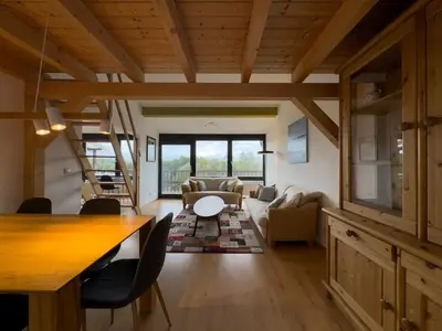 Ein Sitzbereich in der Unterkunft Haus am See - Ferienwohnung mit Panoramablick
