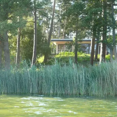 Luxus-Ferienhaus direkt am See