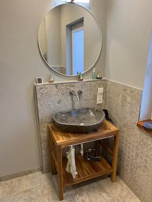 Ein Badezimmer in der Unterkunft Ferienwohnung 2 Km an der A9 nähe Potsdam Berlin
