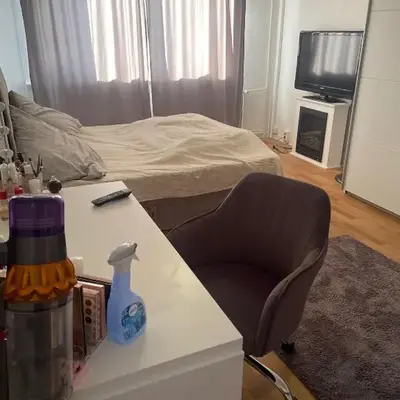 1 Zimmer in einer 2 Zimmer Wohnung zu vermieten WG
