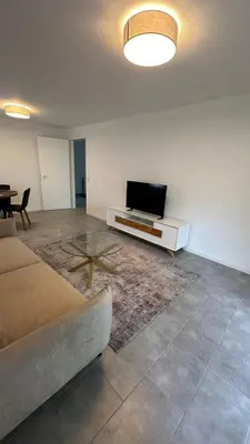 TV/Unterhaltungsangebot in der Unterkunft Möbliertes Apartment in Berlin Schönefeld