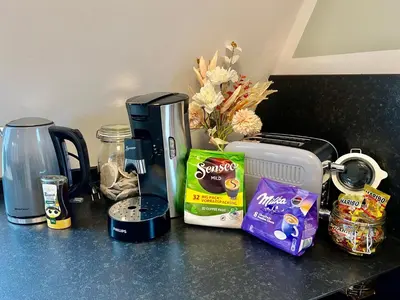 Kaffee-/Teezubehör in der Unterkunft Finnhütte Marie am Storkower See