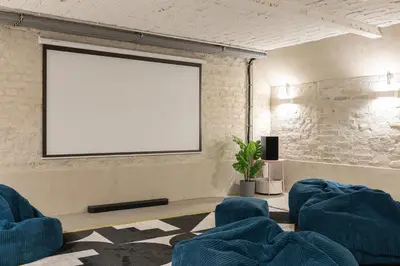 Ein Sitzbereich in der Unterkunft 3 BDR apt in Prenzlauer Berg with cinema