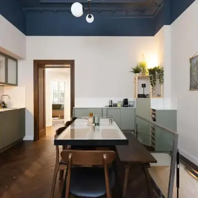 3 BDR apt in Prenzlauer Berg with cinema