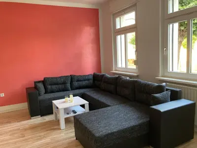 Ein Sitzbereich in der Unterkunft 2 Zimmer-Apartment 72 qm bei Berlin