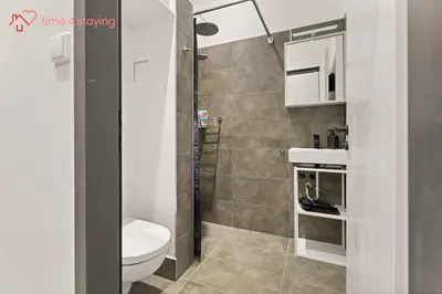 Ein Badezimmer in der Unterkunft time4staying 2 SZ mit Terrasse nahe Kudamm, ICC & Zoo