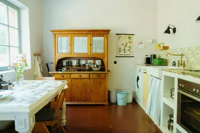 Küche/Küchenzeile in der Unterkunft Retro-Chic In The Heart Of The Uckermark
