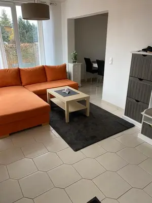 Ein Sitzbereich in der Unterkunft Nati's Beetzsee-Bungalow