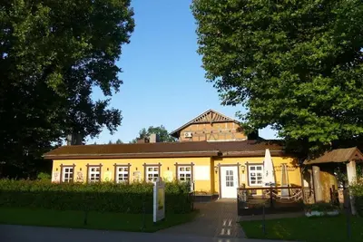 Das Gebäude in dem sich die Pension befindet