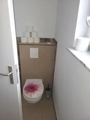 Ein Badezimmer in der Unterkunft Monteur-Haus Heinrich Berlin Marzahn, Hellersdorf, Lichtenberg