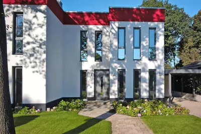 Das Gebäude in dem sich die Ferienwohnung befindet