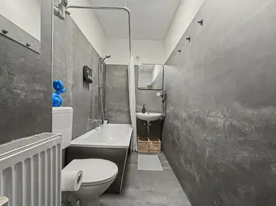 Ein Badezimmer in der Unterkunft Studio nähe Volkspark Friedrichshain - 45 QM