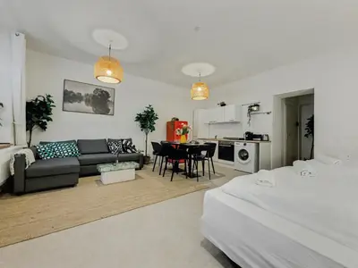 Küche/Küchenzeile in der Unterkunft Studio nähe Volkspark Friedrichshain - 45 QM