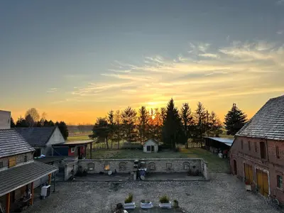 Blick auf den Sonnenuntergang/Sonnenaufgang von der Ferienwohnung aus oder aus der Nähe