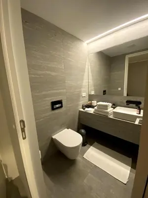 Ein Badezimmer in der Unterkunft Luxury penthouse near Ku-damm