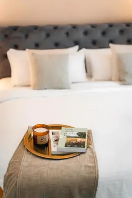 Ein Bett oder Betten in einem Zimmer der Unterkunft Design Loft am Hauptbahnhof - Modern mit Parkplatz
