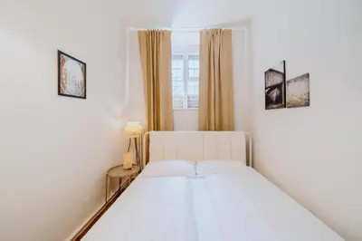 Ein Bett oder Betten in einem Zimmer der Unterkunft 030 - Szene Apartment Kreuzberg
