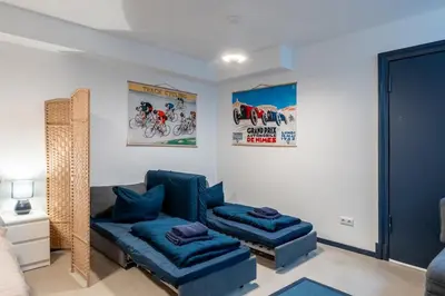 Ein Sitzbereich in der Unterkunft Modern Flat in Kreuzberg 2 bath rooms