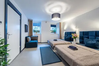 Ein Sitzbereich in der Unterkunft Stylish Apartment 2 Bath r Bergmannkiez, Kreuzberg