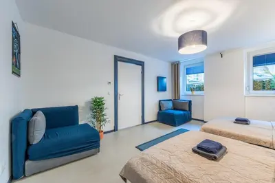 Ein Bett oder Betten in einem Zimmer der Unterkunft Stylish Apartment 2 Bath r Bergmannkiez, Kreuzberg