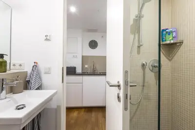Ein Badezimmer in der Unterkunft J8 Room22 Studioapartment Mitte Mitte
