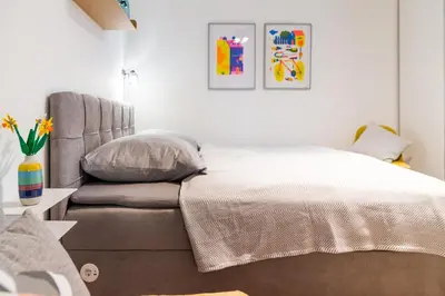 Ein Bett oder Betten in einem Zimmer der Unterkunft J8 Room22 Studioapartment Mitte Mitte
