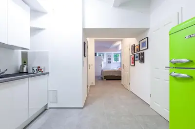 Küche/Küchenzeile in der Unterkunft P22 Room 22 Apartment Prenzlauer Berg