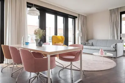 Ein Sitzbereich in der Unterkunft Numa Berlin Nook