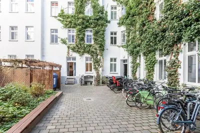 Radfahren an der Unterkunft P42 Room22 Apartment Kollwitzkiez oder in der Nähe