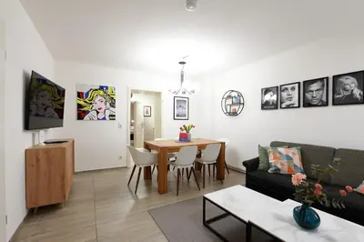 Ein Sitzbereich in der Unterkunft S37 Room22 Apartment Bergmannkiez
