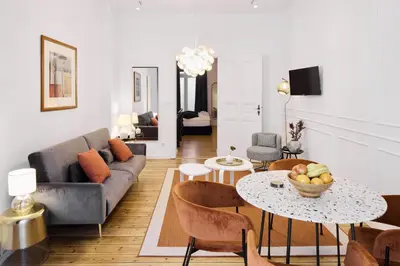 Ein Sitzbereich in der Unterkunft Curated City Refuge
