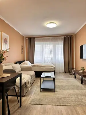 Ein Bett oder Betten in einem Zimmer der Unterkunft Stylish Apt in Neukölln kiez Privat Parkplatz