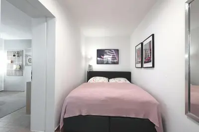 Ein Bett oder Betten in einem Zimmer der Unterkunft S38 - Room 22 Apartment Kreuzberg