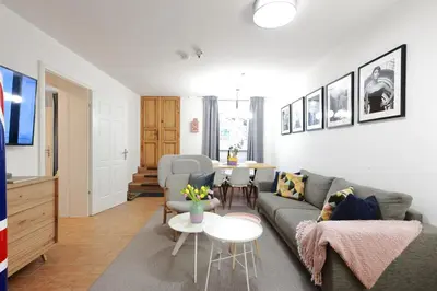 Ein Sitzbereich in der Unterkunft S38 - Room 22 Apartment Kreuzberg