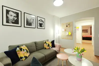 Ein Sitzbereich in der Unterkunft S38 - Room 22 Apartment Kreuzberg