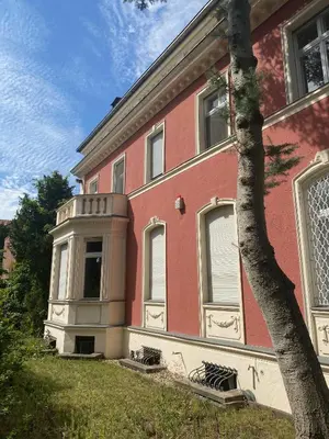 Das Gebäude in dem sich die Ferienwohnung befindet