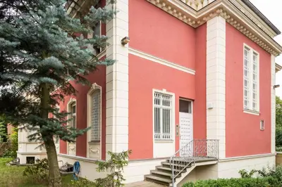 Das Gebäude in dem sich die Ferienwohnung befindet